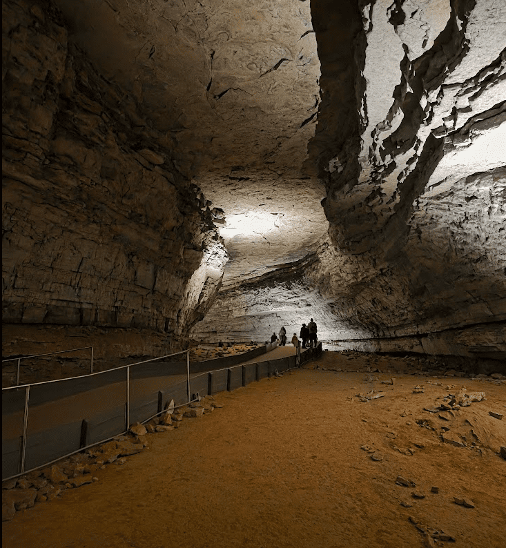 Mammoth Cave National Park Guide: Best Tours, Hiking & Itinerary